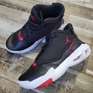 Nike Jordan Boy's Max Aura "BRED" Size 5.5Y